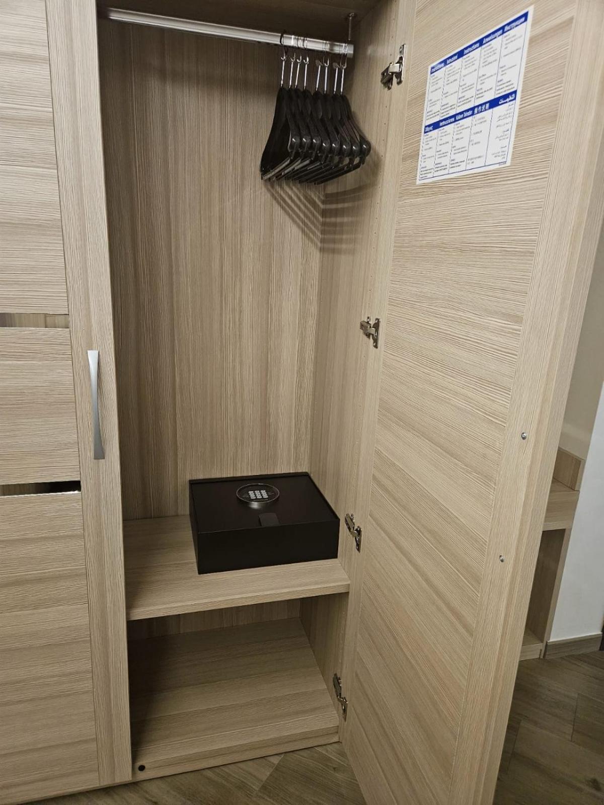 Mito Hotel Шатийон Экстерьер фото