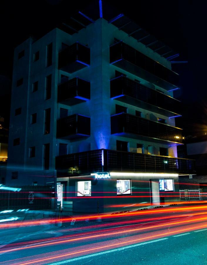 Mito Hotel Шатийон Экстерьер фото