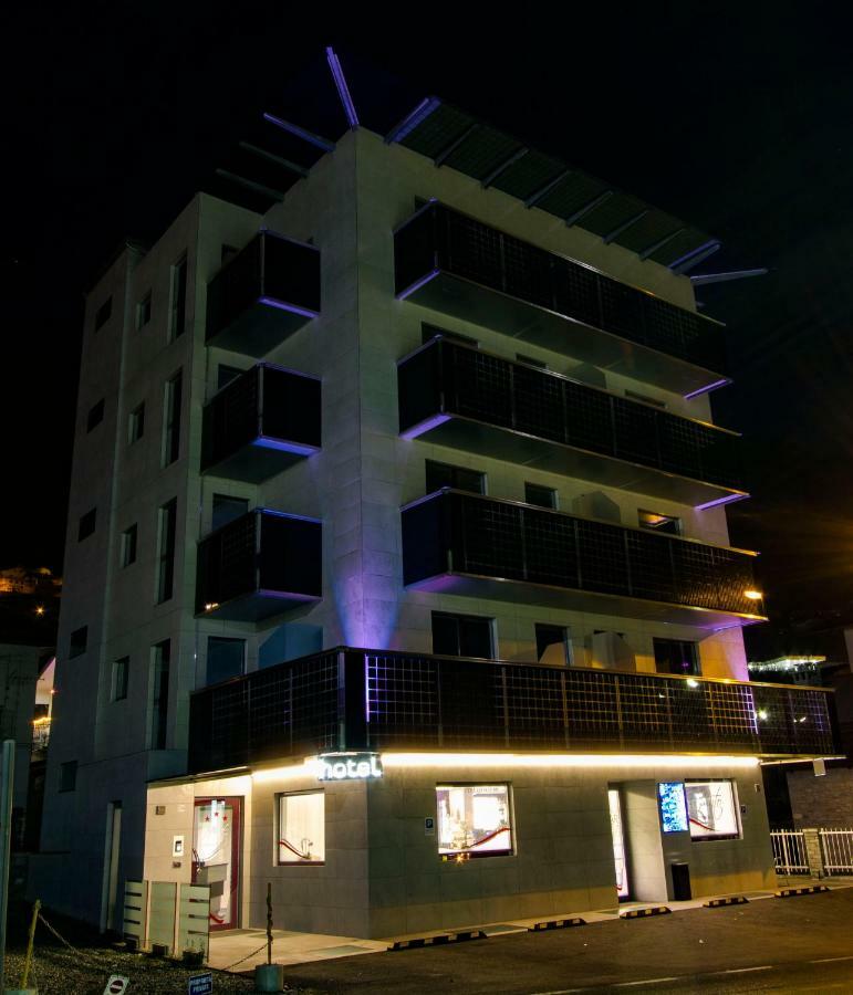 Mito Hotel Шатийон Экстерьер фото