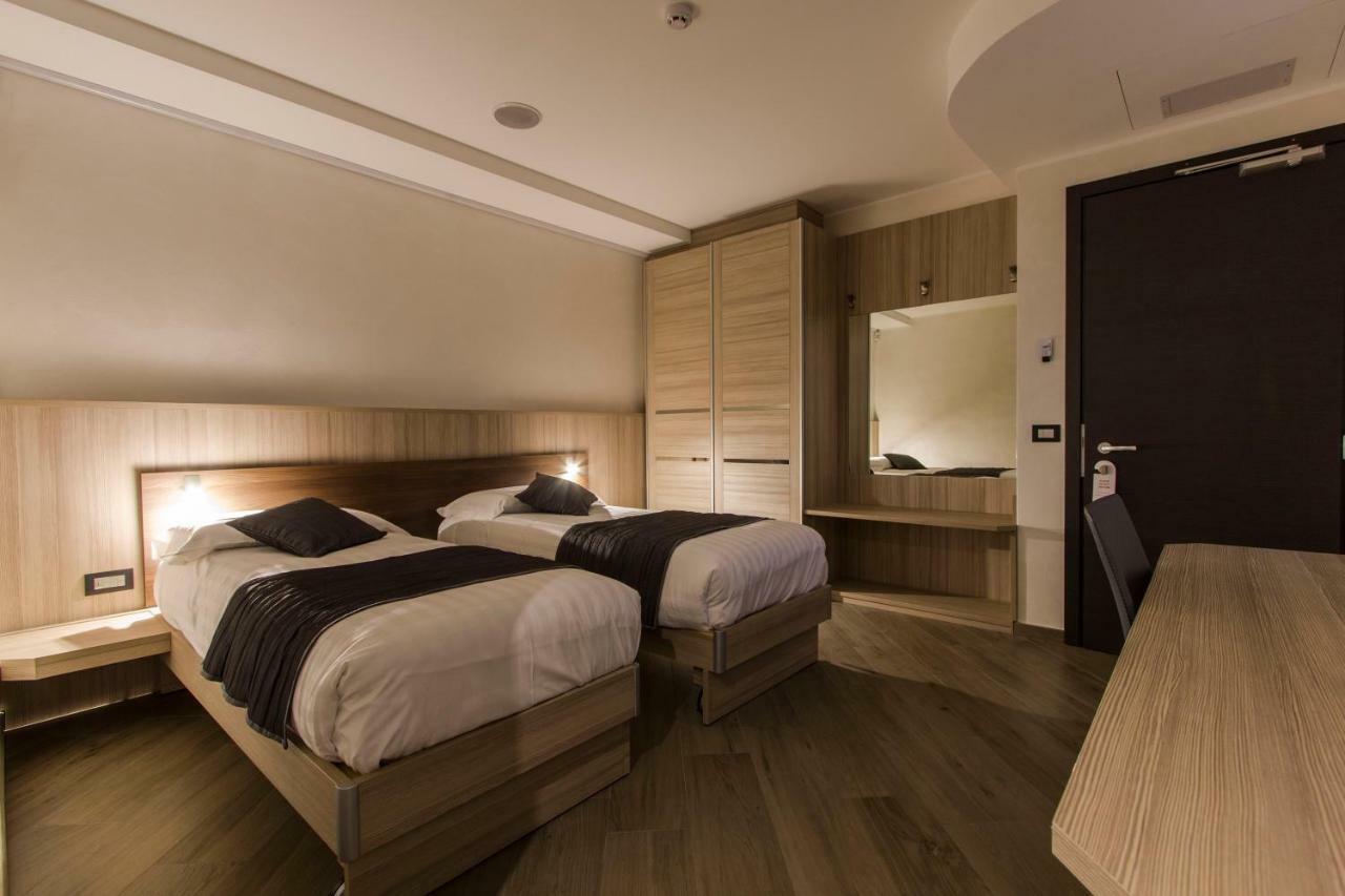 Mito Hotel Шатийон Экстерьер фото