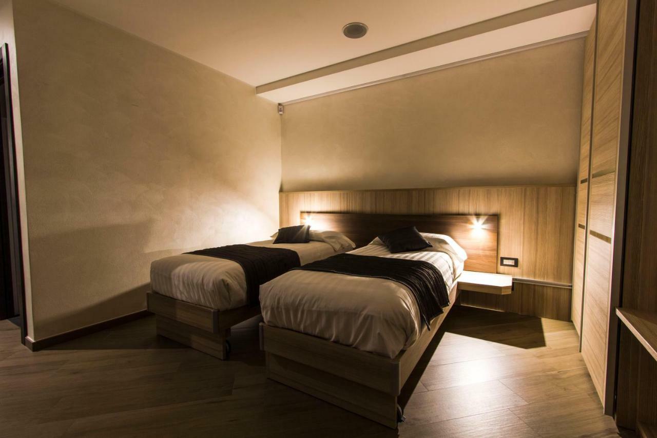 Mito Hotel Шатийон Экстерьер фото